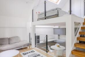 Flat 9, 229 Greystone Court, London Road North, Redhill RH1 3BN