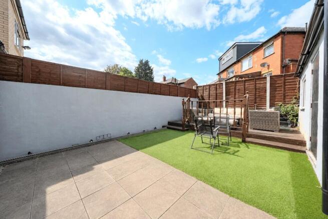 5 bed Semi-Detached for sale Image 10