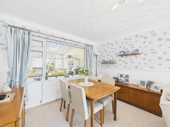3 bed Semi-Detached for sale Image 5
