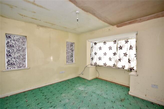 2 bed Semi-Detached Bungalow for sale Image 7