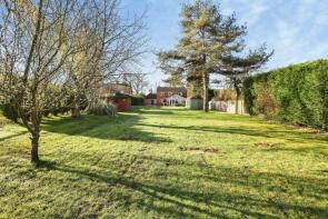 White Gates, Alcester Road, Radford WR7 4LS