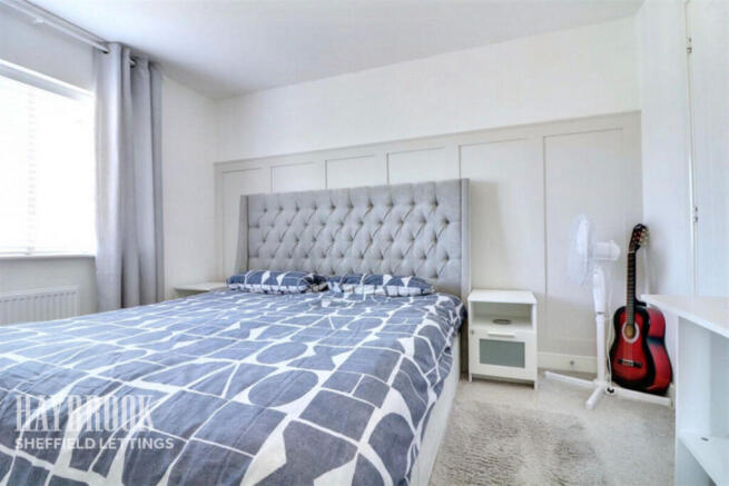 4 bed Detached to rent Image 10