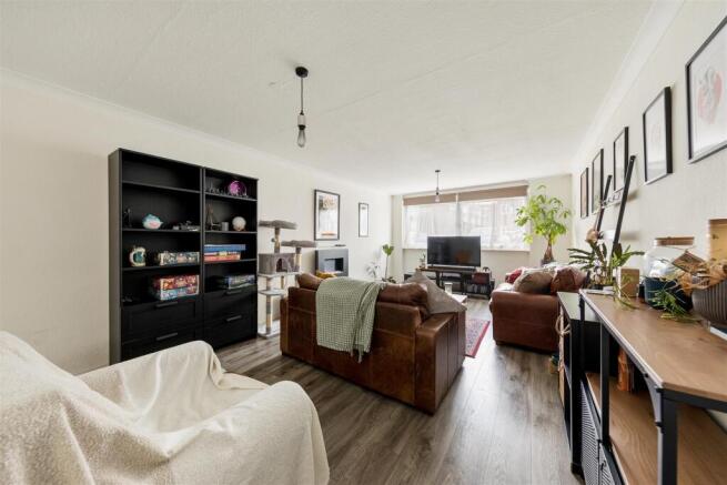 Selworthy Close E11
