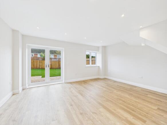 CAM02119G0-PR0530-STILL017