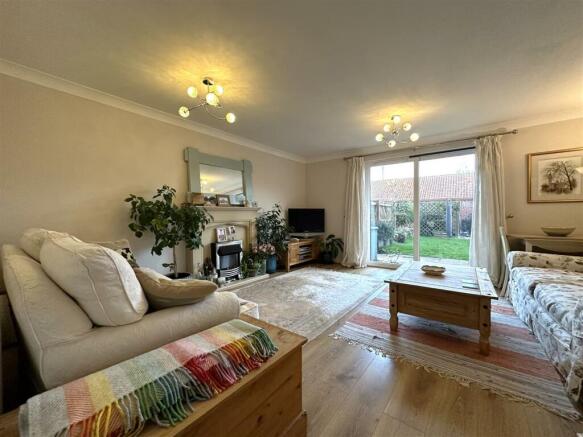 Large Lounge/Diner 840