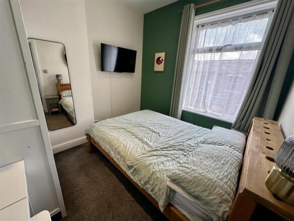 2 bed Semi-Detached for sale Image 12