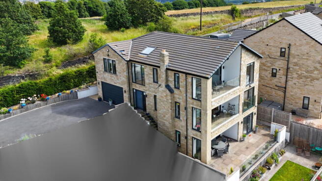 5 bed Detached for sale Image 6
