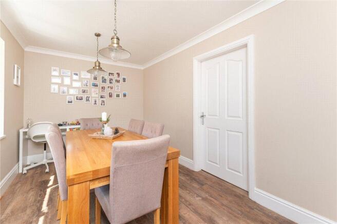 4 bed Detached for sale Image 5