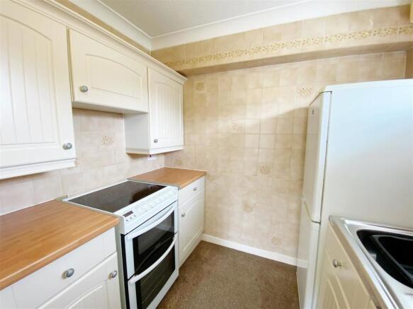 Kitchen 3.jpg