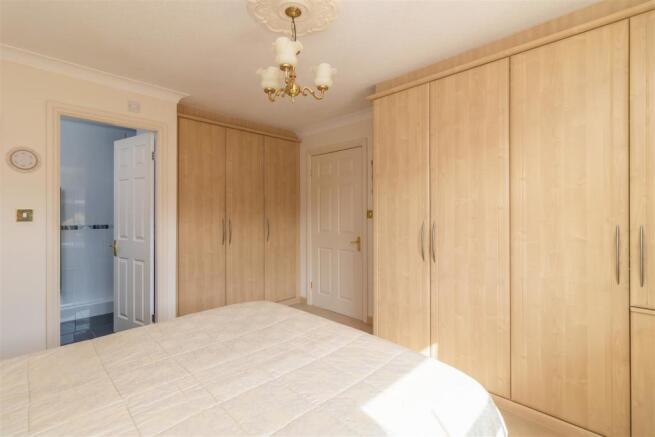 Bay Crescent 16-Bedroom 1 C.jpg