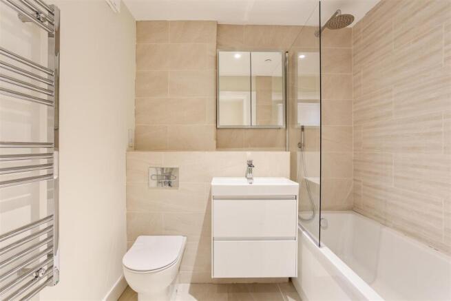 1469541018 - Campbell House, High Steet, KT1719.jp