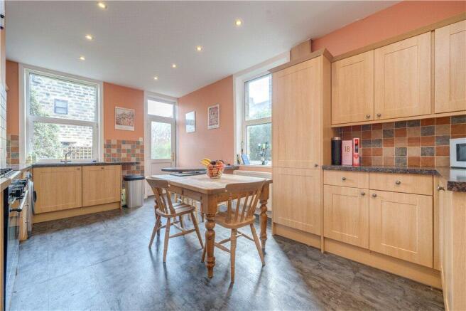 5 bed Terraced for sale Image 5