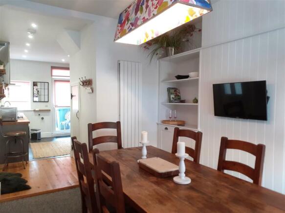 Dining room.jpg