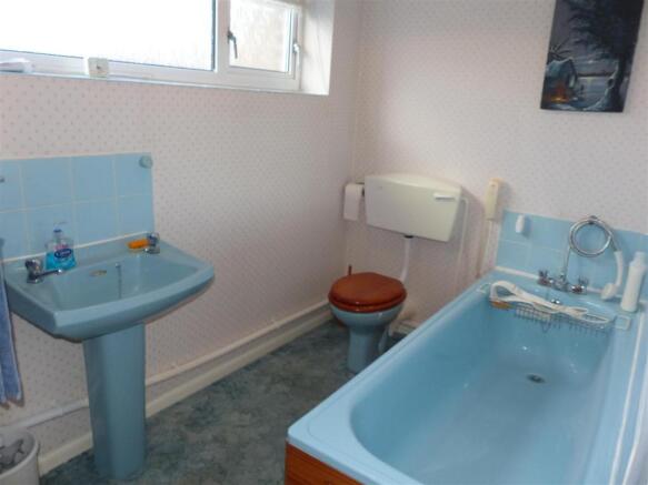 First floor Bathroom.JPG
