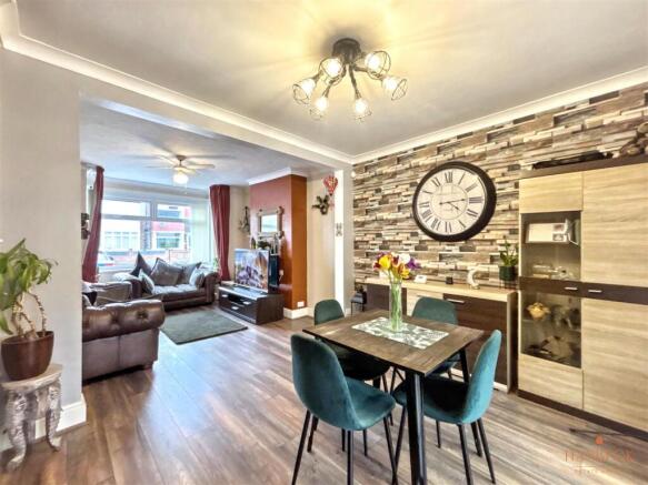 3 bed Terraced for sale Image 9