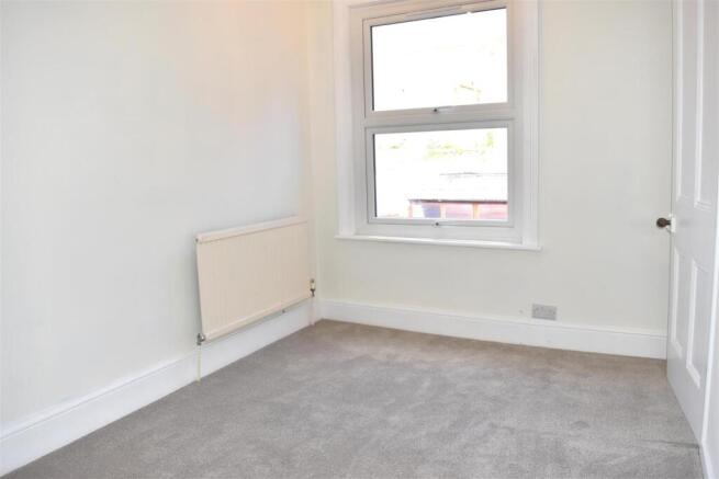 3 bed Terraced for sale Image 10