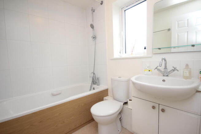 1 bed House Share to rent Image 6