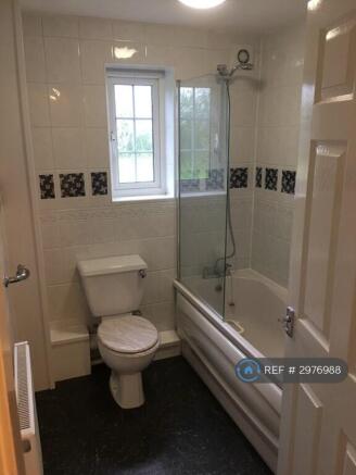 2 bed Flat to rent Image 10