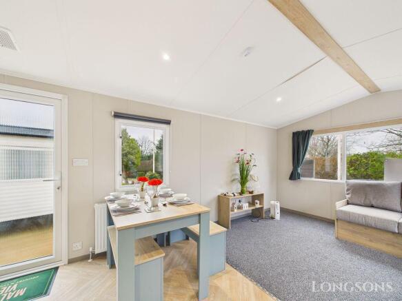 Cam02173g0 Pr0347 Still025