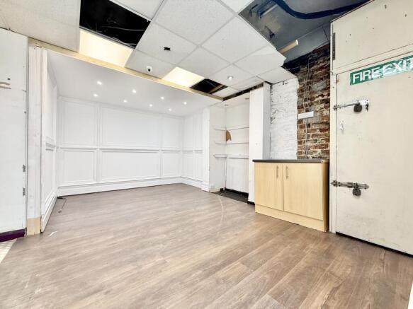 The Dressing Room, South Road, Waterloo, Sefton photo 5