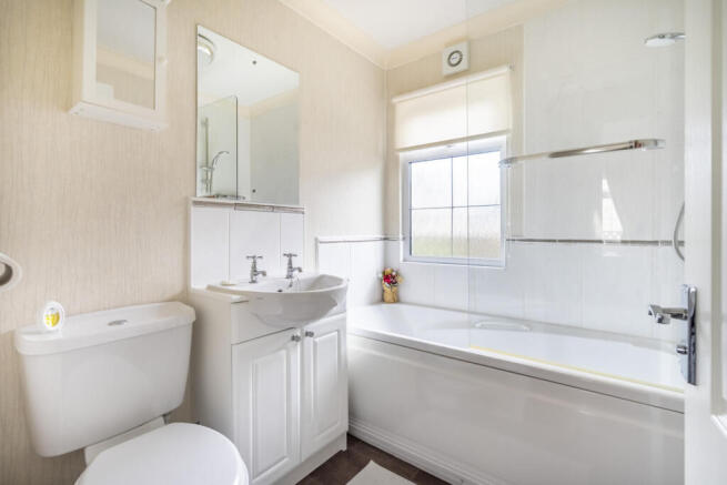 2 bed Park Home for sale Image 12