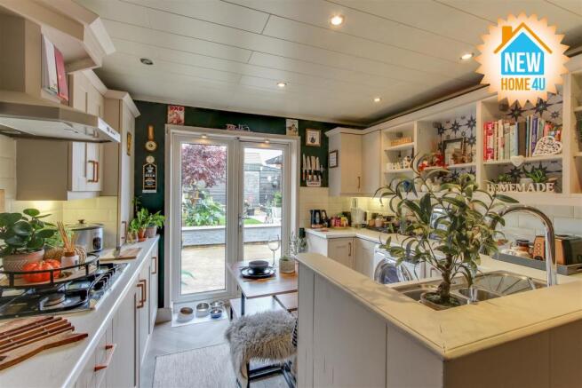 KITCHEN: