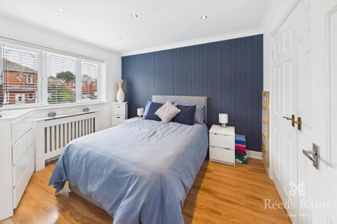 3 bed Semi-Detached for sale Image 12