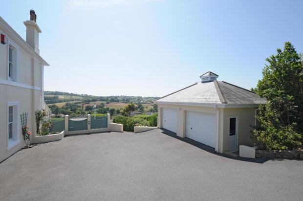 Double Garage