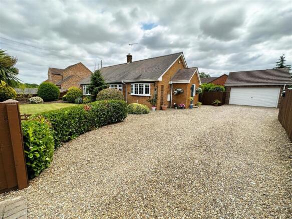 3 bed Detached Bungalow for sale in asselby