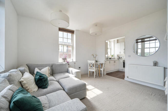 1439102-5-69d8fa0...