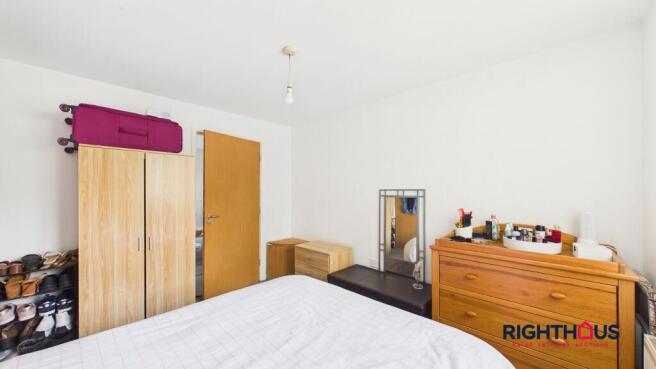 1 bed Ground Flat for sale Image 9
