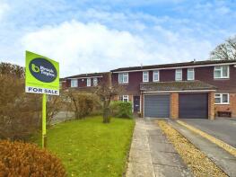 34, Somergate, Horsham RH12 1UJ