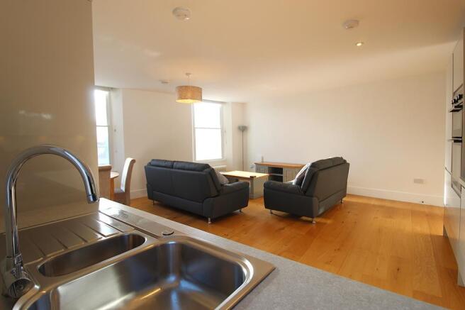 Kitchen-Lounge