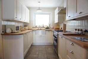 57, Longdon Close, Redditch B98 7UZ