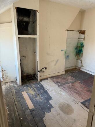 3 bed Terraced for sale Image 7