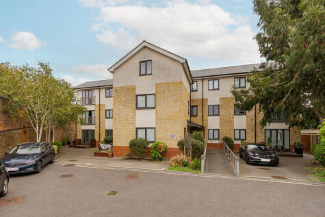 Grove Park Mews, London, W4