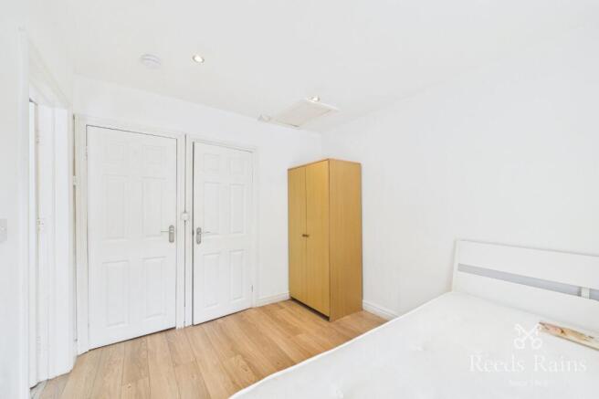 1 bed Apartment to rent Image 6
