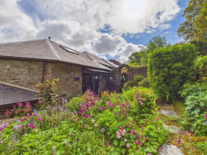 Roskrow, TR10 - Beautifully Presented Barn-Style Home | Stunning Gardens | Garage | Countryside Views
