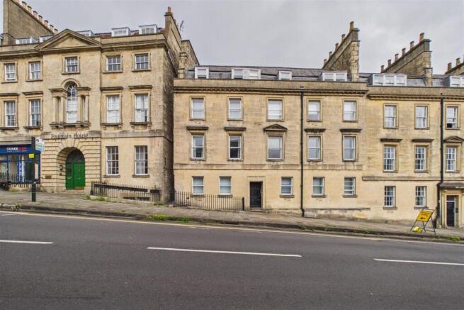 Flat 5, 7 Fountain Buildings, Walcot, Bath BA1 5DU