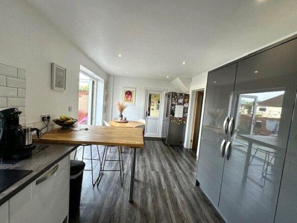 Fitted Kitchen