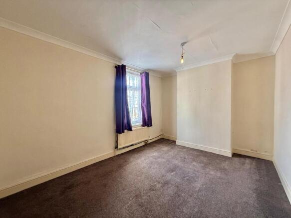 3 bed Terraced for sale Image 7