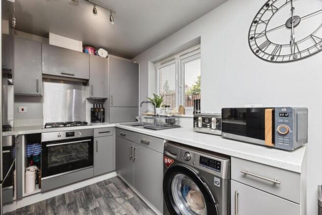 3 bed Semi-Detached for sale Image 7
