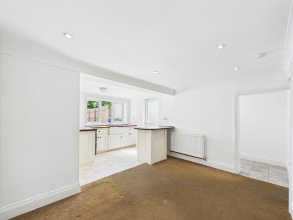 3 bed Terraced for sale Image 11