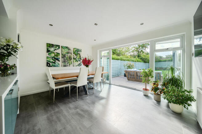 1353165-4-68c3fd6...