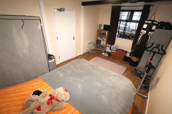 Photo 8
