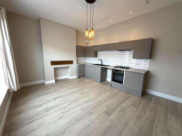 Kitchen / Lounge