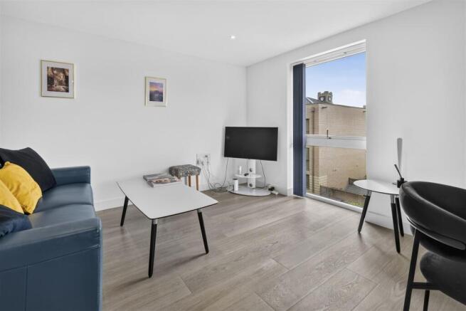 2 bed Apartment for sale Image 12