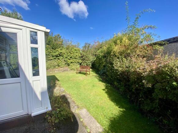 Bramleys Estate Agents - Hepworth Drive - Mirfield