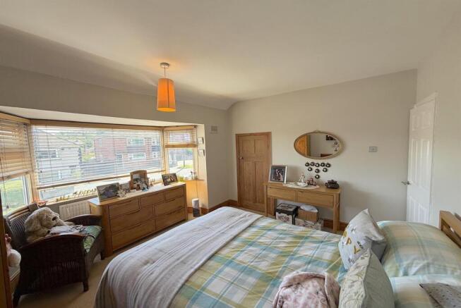 2 bed Semi-Detached to rent Image 8