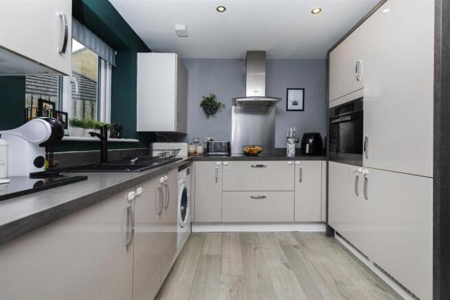 3 bed Semi-Detached for sale Image 10